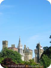 0440 Cardiff Castle.jpg