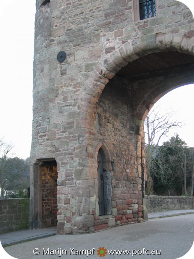 16290 Monnow Bridge and Gate.jpg